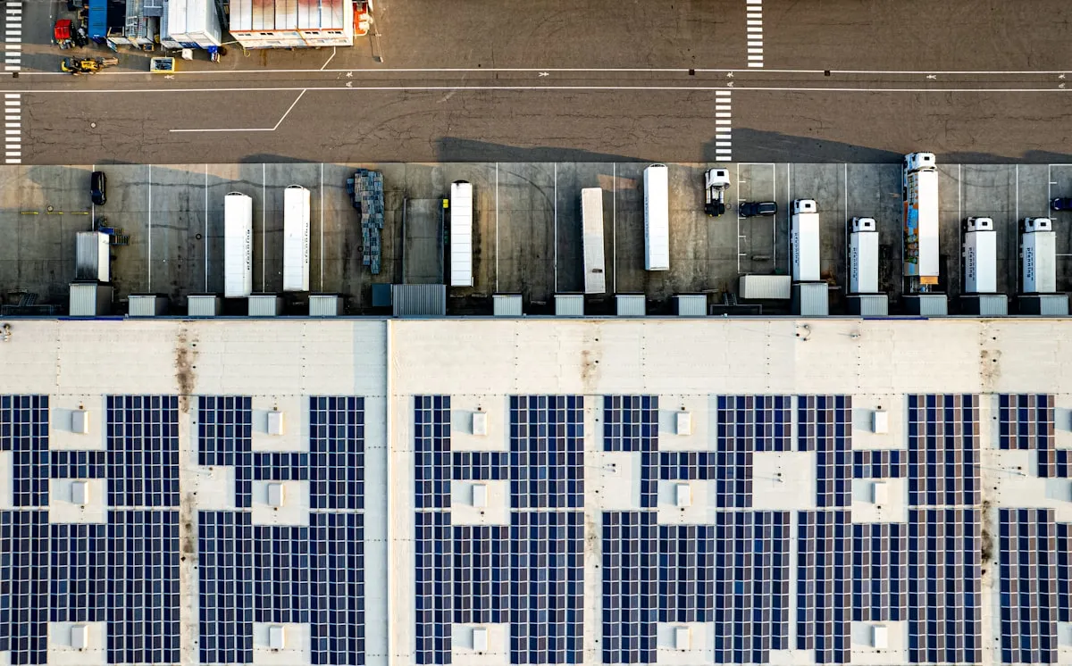 Solarna elektrana na krovu proizvodne hale - sistem za firme - ekosolar